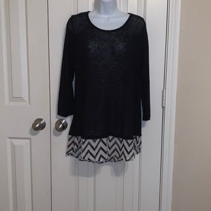 Charming Charlie’s L top